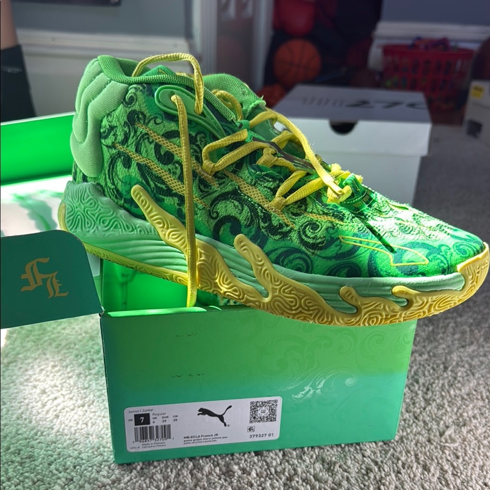Puma Kids' Green and Yellow Patterned Sneakers